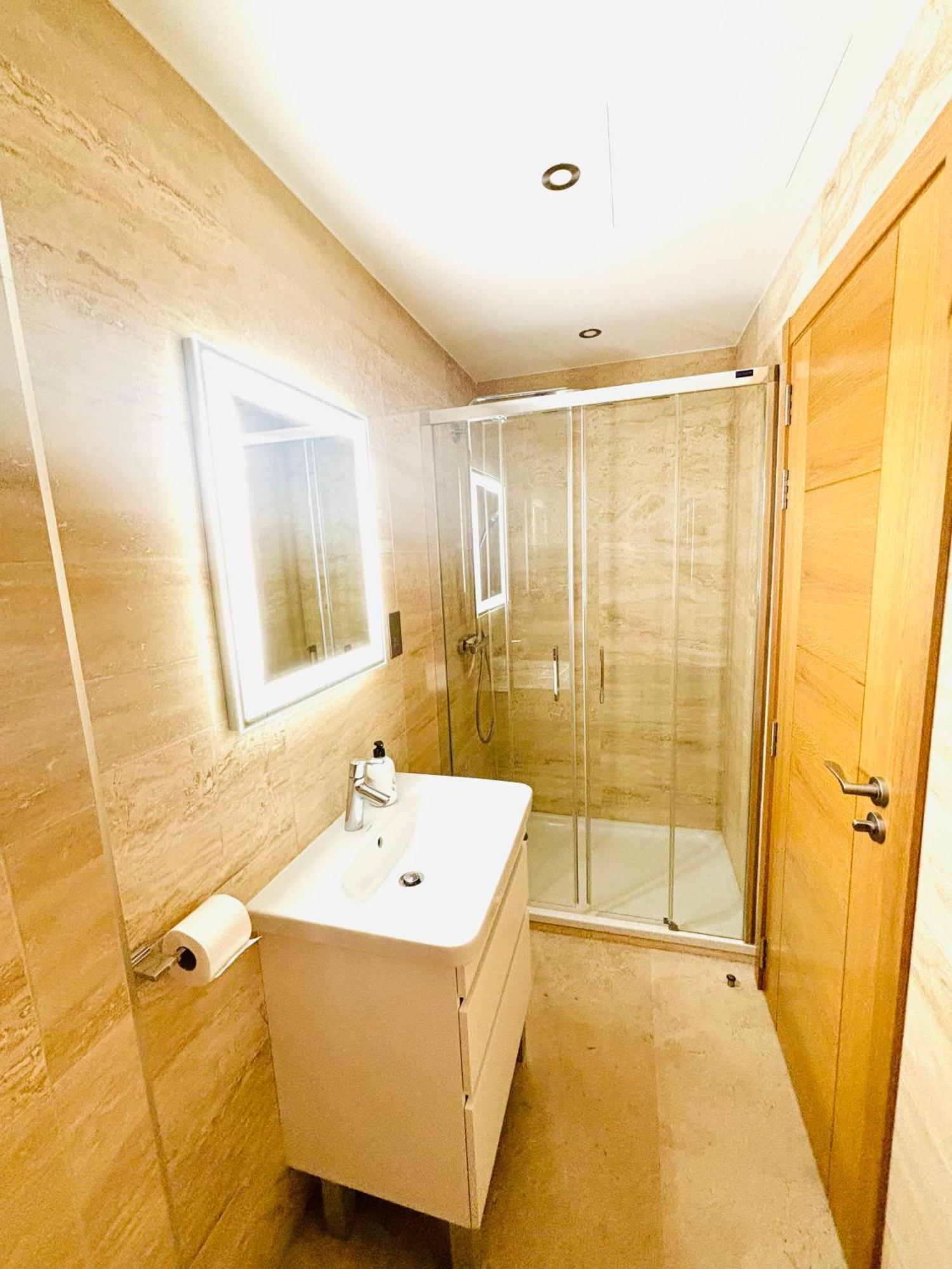 Ocean Village High Floor Luxury Modern Apartment Gibraltar Exteriör bild